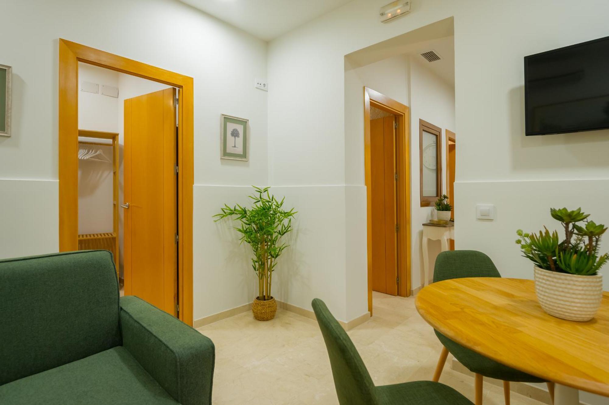Fantastico 2H+1B Plaza Del Museo Apartment Seville Exterior photo